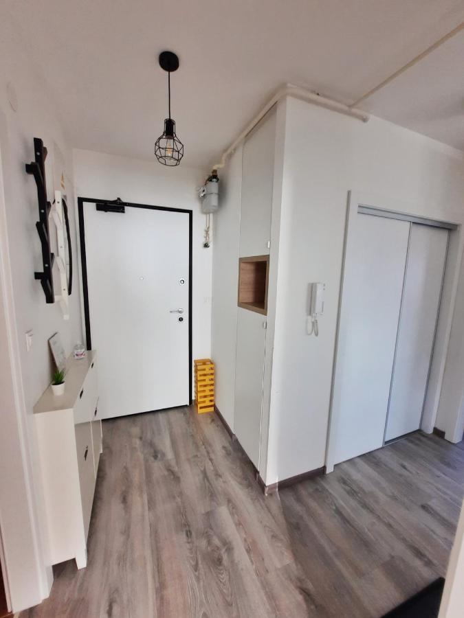 Apartment Mrvica Near The Zagreb Airport Velika Gorica Exterior photo